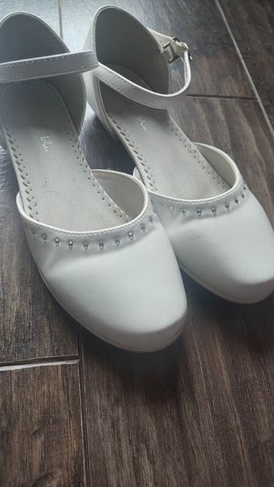 Buty 34 komunijnego