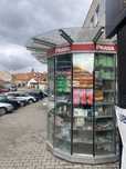 Kiosk z prasa, artukułami tytoniowymi i innym asortymentem