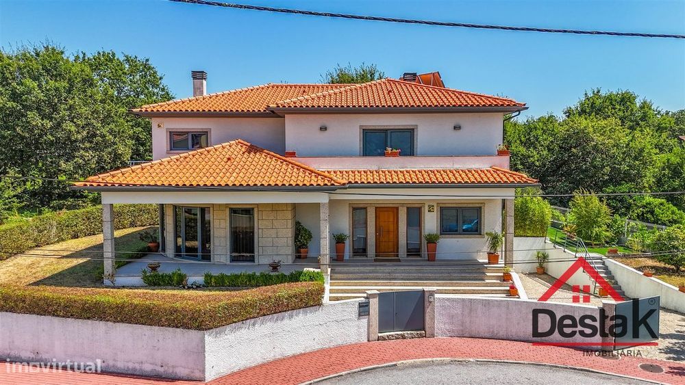 Moradia V4 de Excelência com Jardim em Viseu