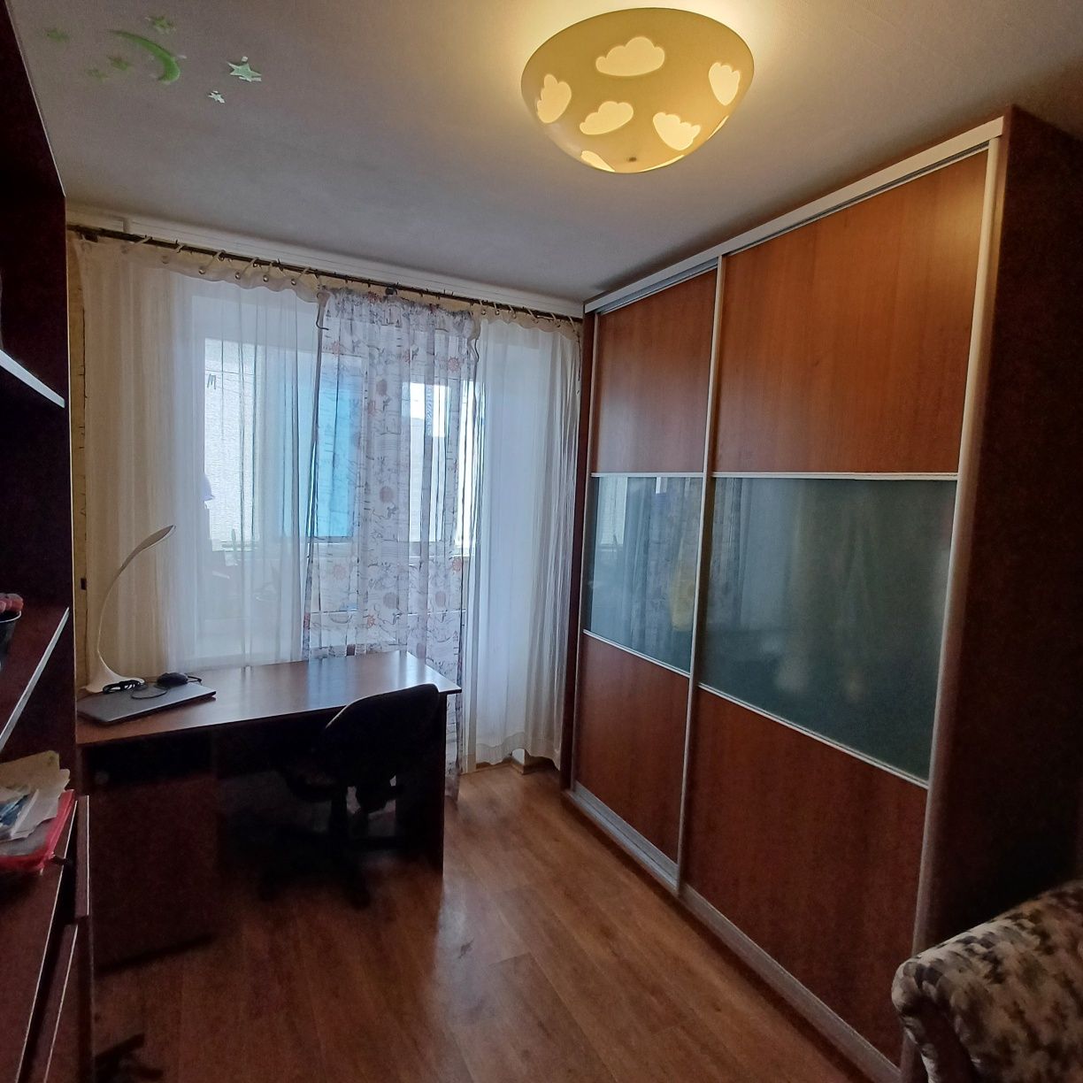 Продам 2х комнатную квартиру в  центре Новомосковска,  район Сильпо