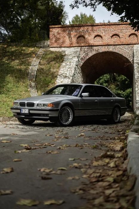 BMW Seria 7 BMW E38 750iL v12