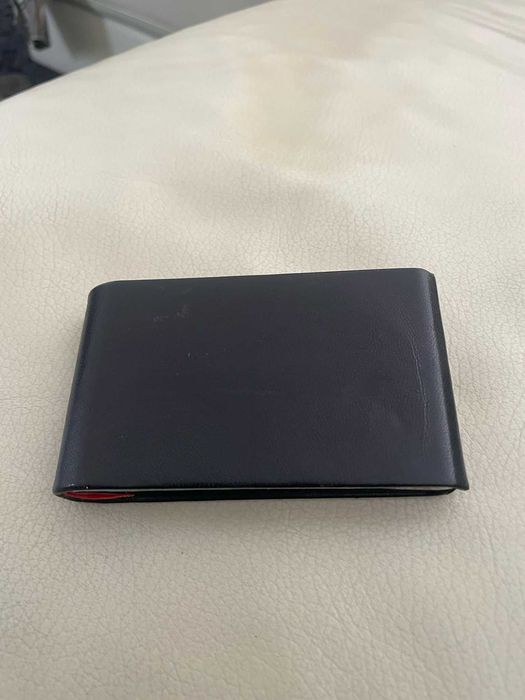 Caixa para cartões em pele e inox