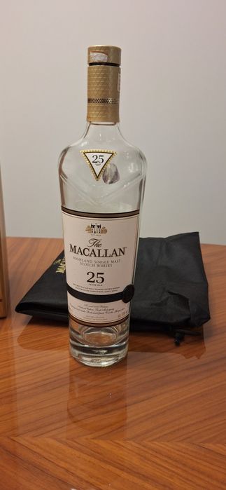 Garrafa vazia Macallan 25 anos