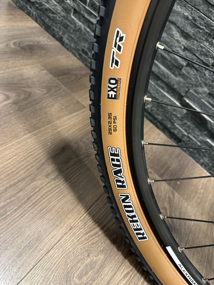 Cube reaction c62 rozmiar L xt fox 32 performance