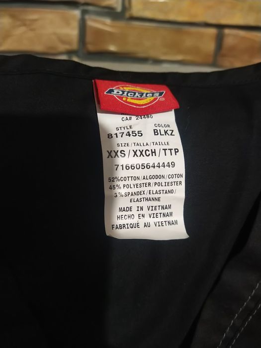 Медична сорочка чорного кольору