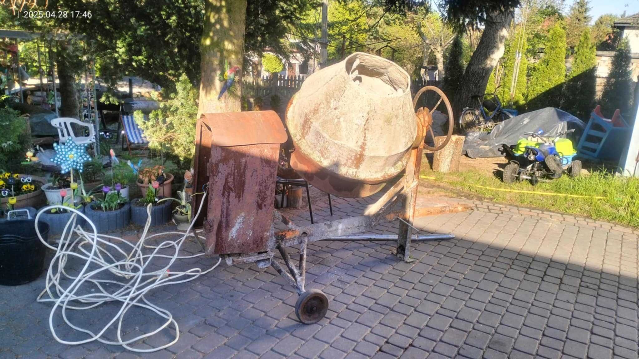 Betoniarka duza na sile