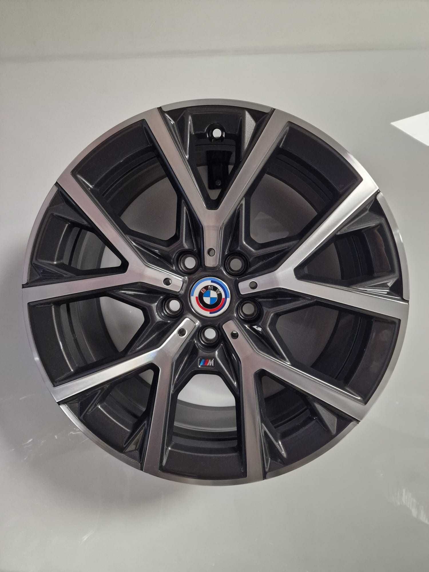 Felgi aluminiowe komplet BMW M-pakiet 8x18 5x112 ET54 66,6