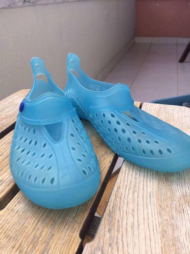 Sapatos para água - tamanho 35