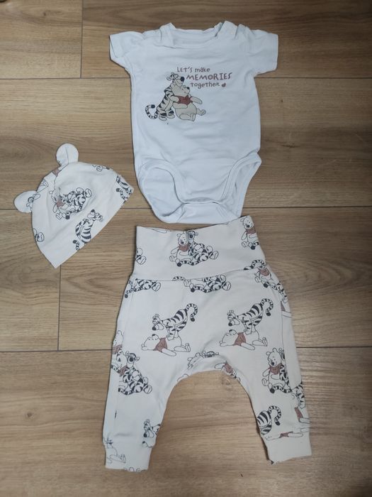 komplet body spodenki czapeczka H&M 56