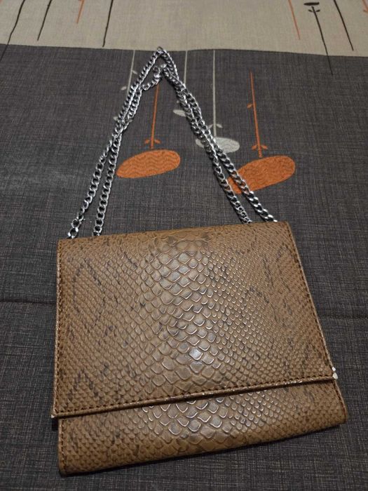 Carteira Parfois Envelope – Snake Print + Corrente