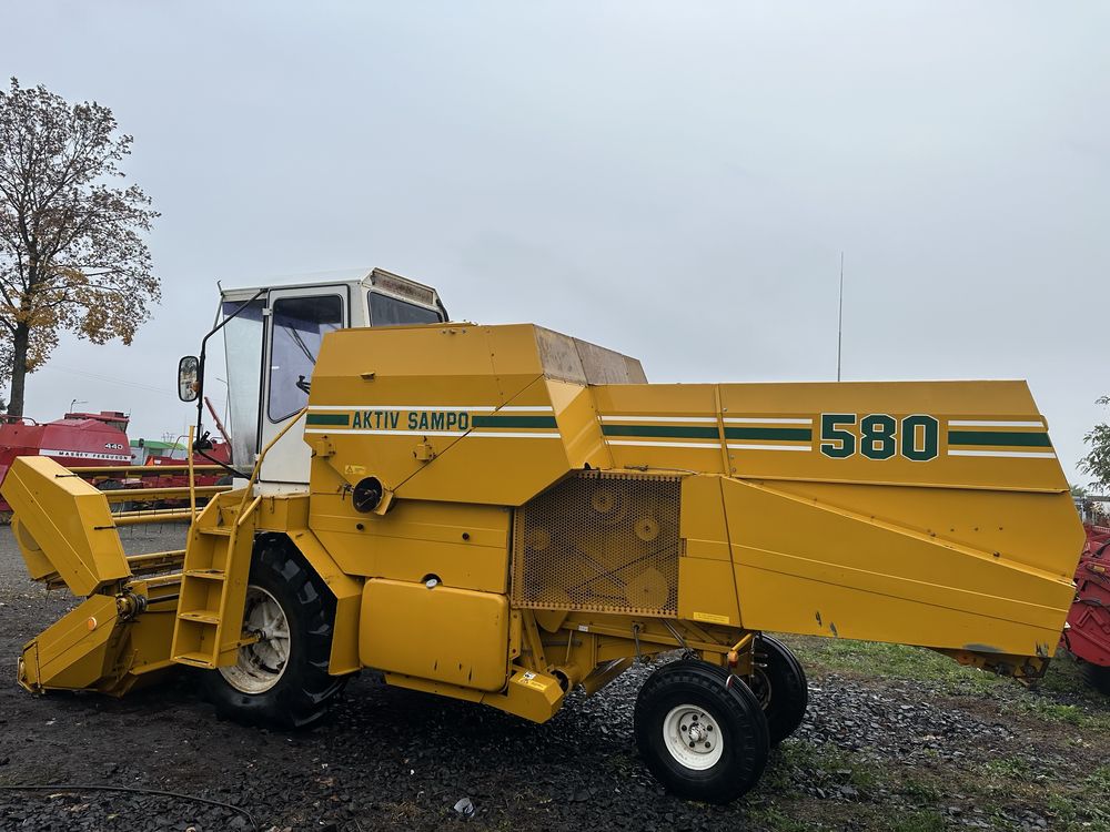 Зернозбиральний комбайн Sampo Rosenlew 580 2 шт.