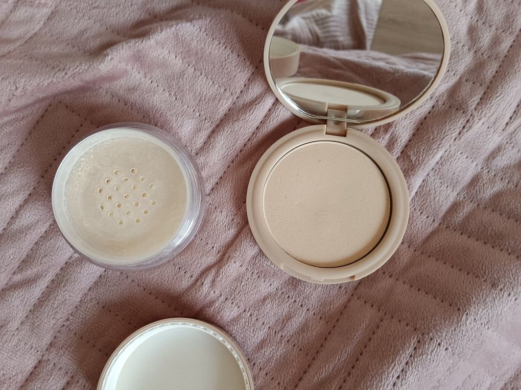 Puder sypki Niuqi soft focus, puder puff cloud Paese prasowany