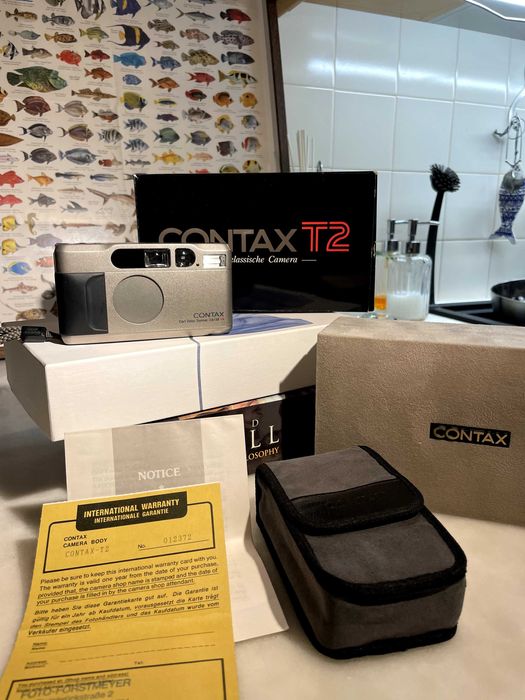 Contax T2 com caixa, bolsa e manual originais
