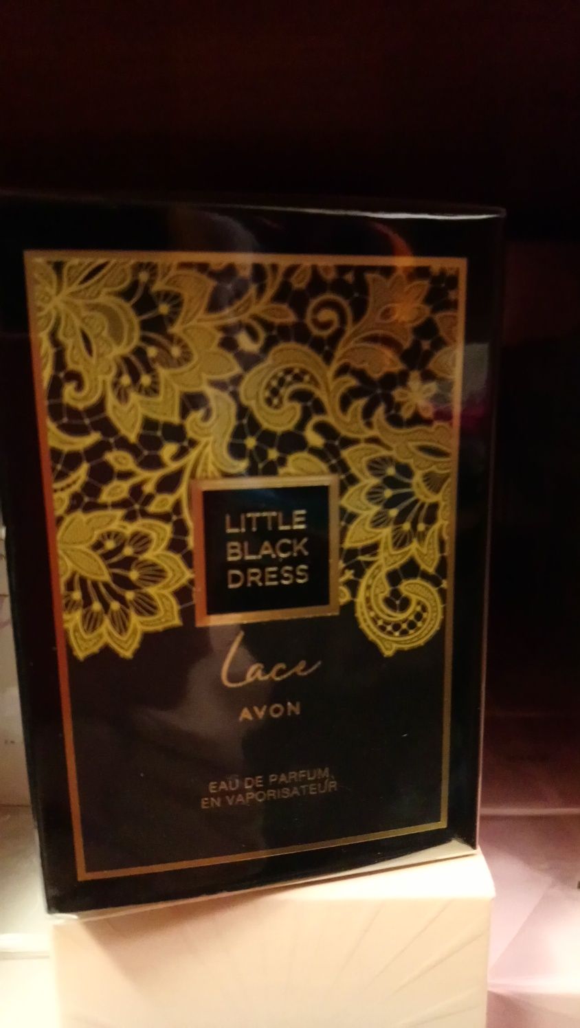 Woda perfumowana Little black dress Lace Avon