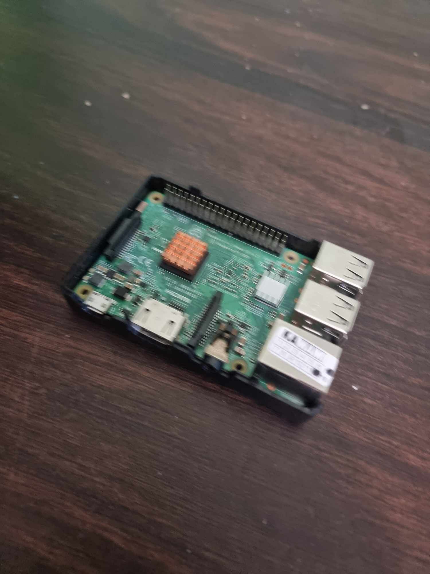 micro komputer raspberry Pi 3b+ WiFi w zestawie komputer, obudową i za