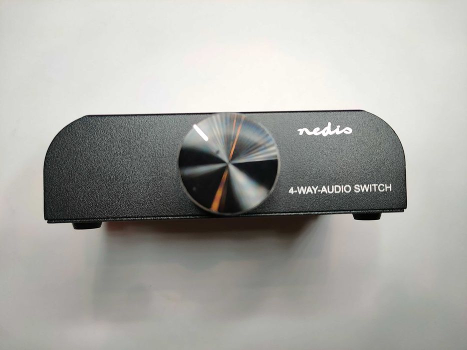 Przełącznik switch audio RCA cinch Nedis