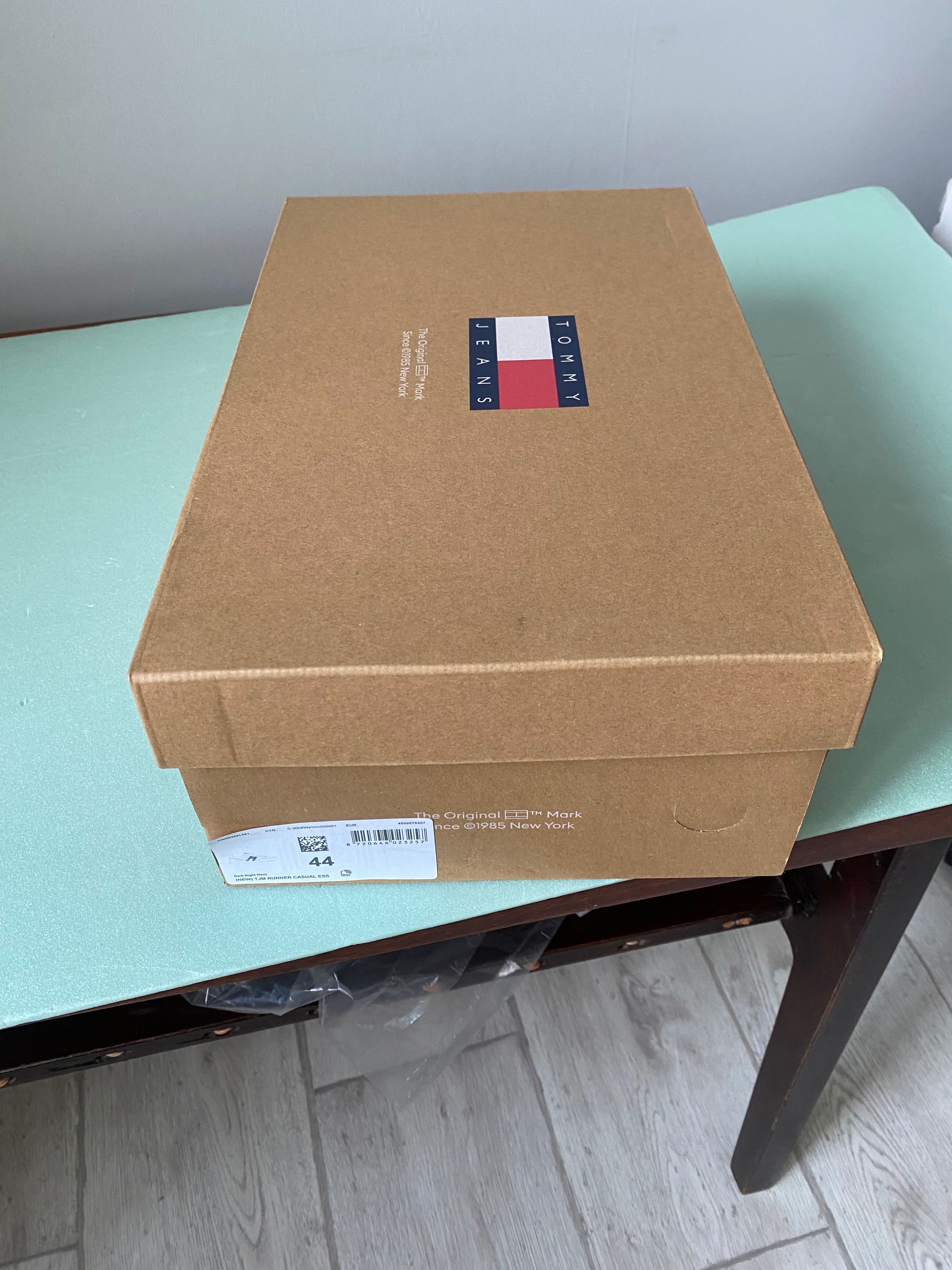 Чоловічі кросівки Tommy Jeans