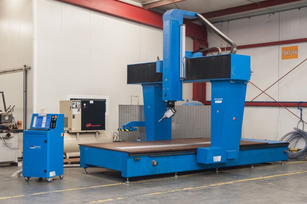 Frezarka CNC 5 OSI 4,1 x 2,1 m os Z 1m, 12kW wrzeciono MALO UZYWANA