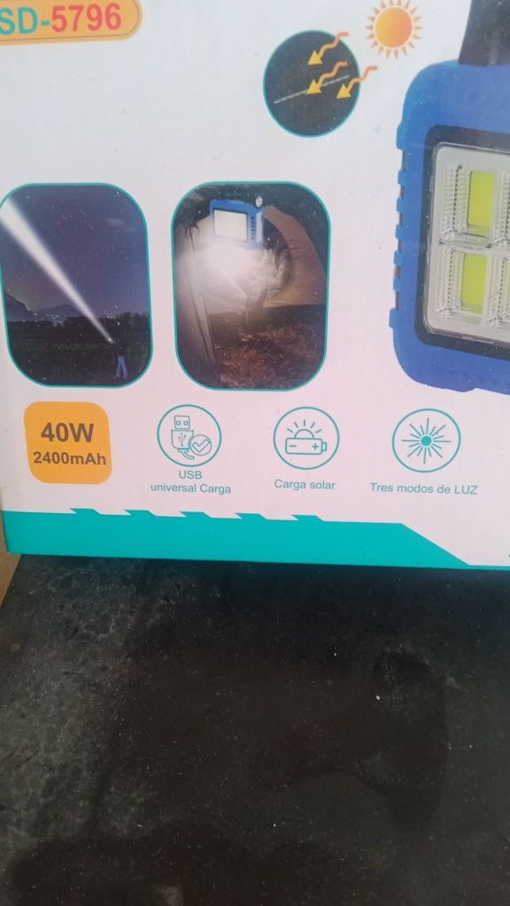 Lanterna multifuncional solar LED