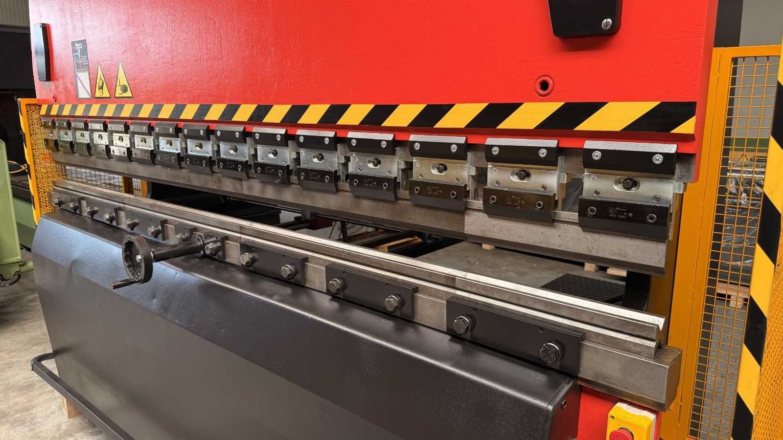 Prasa krawędziowa zaginarka giętarka AMADA RG 100 t x 3100 mm Prosta