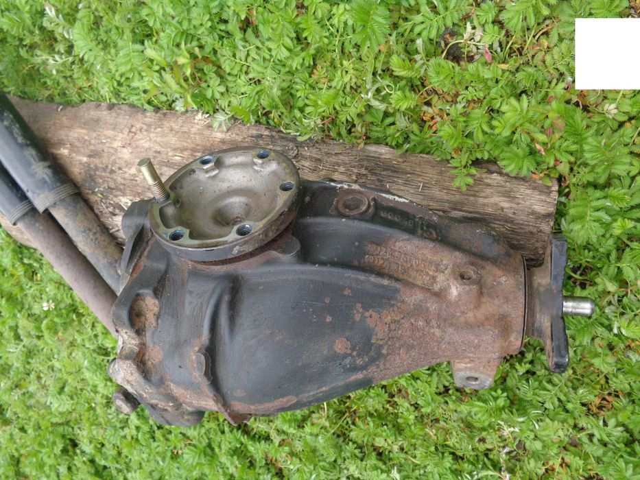 Балка Мерседес W124 задня підвіска W124 редуктор полуось