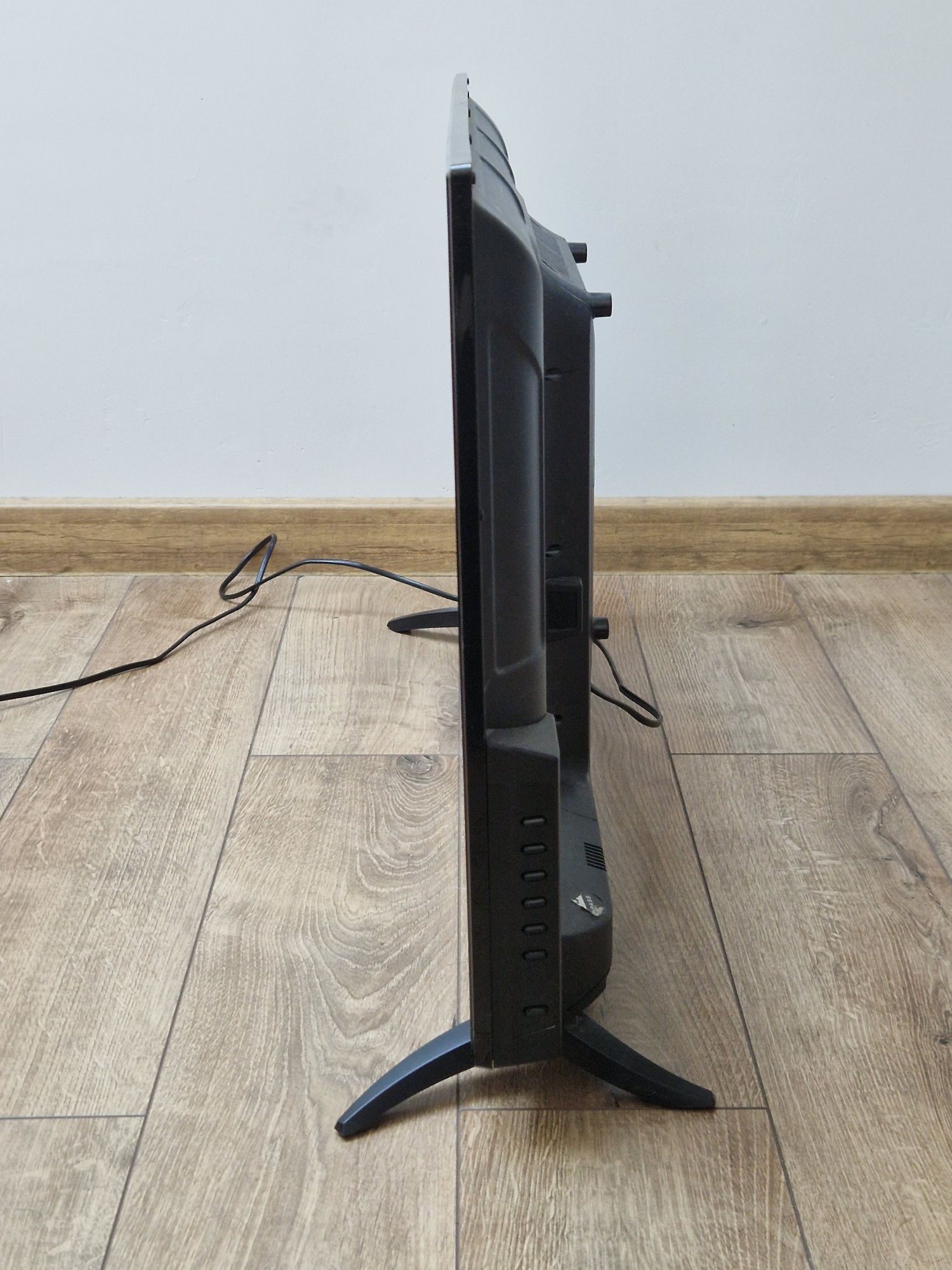 Telewizor 32 cale smart tech