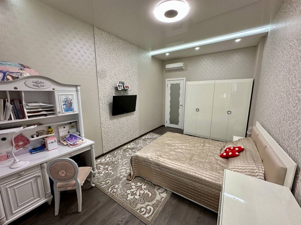 Продам шикарную 4к видовую квартиру в Центре. Карла Маркса/ЯВОРНИЦКОГО