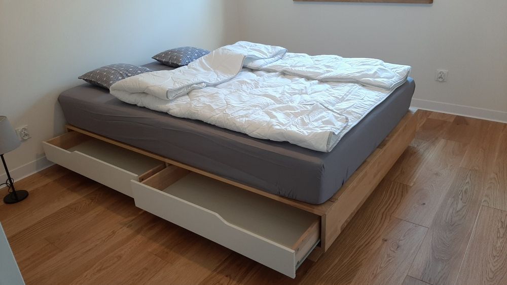Łóżko drewniane IKEA + materac +zagłówek