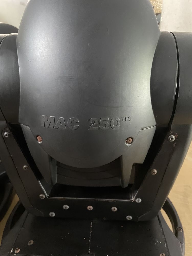 Martin Mac 250 moving head