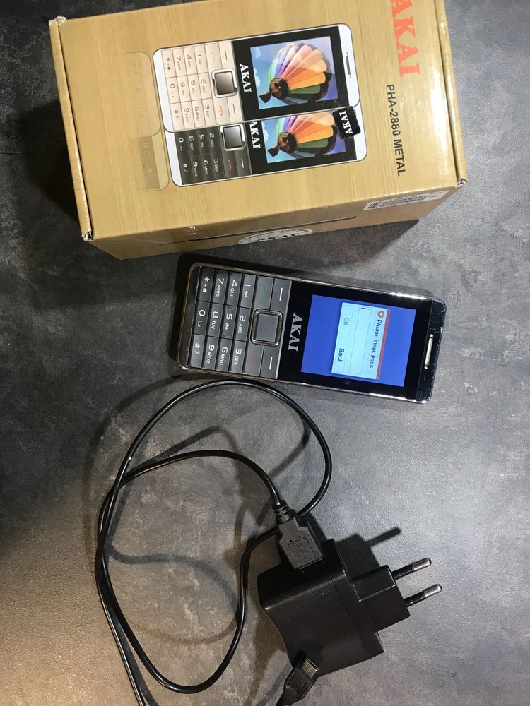 Akai pha 2880 metal telefon komórkowy sprawny jak nowy