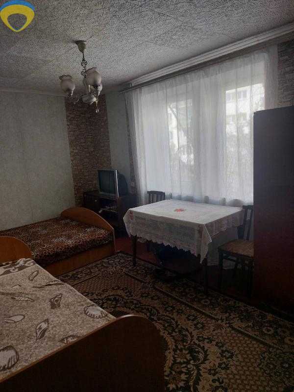 Комната с ремонтом в районе сельского рынка