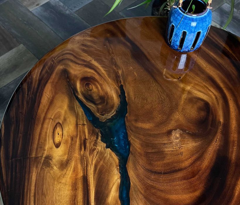 Stolik kawowy drewniany nowoczesny Suar lakier Egzotyk loft