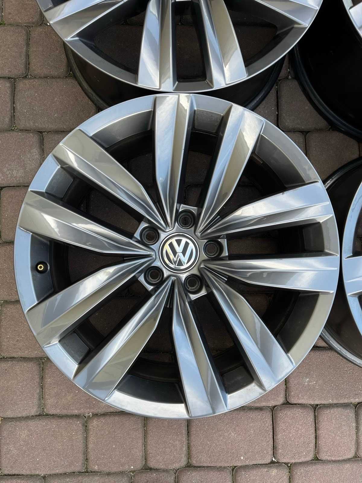 Oryginalne alufelgi Vw 5x112 18 cali Tiguan Passat Arteon