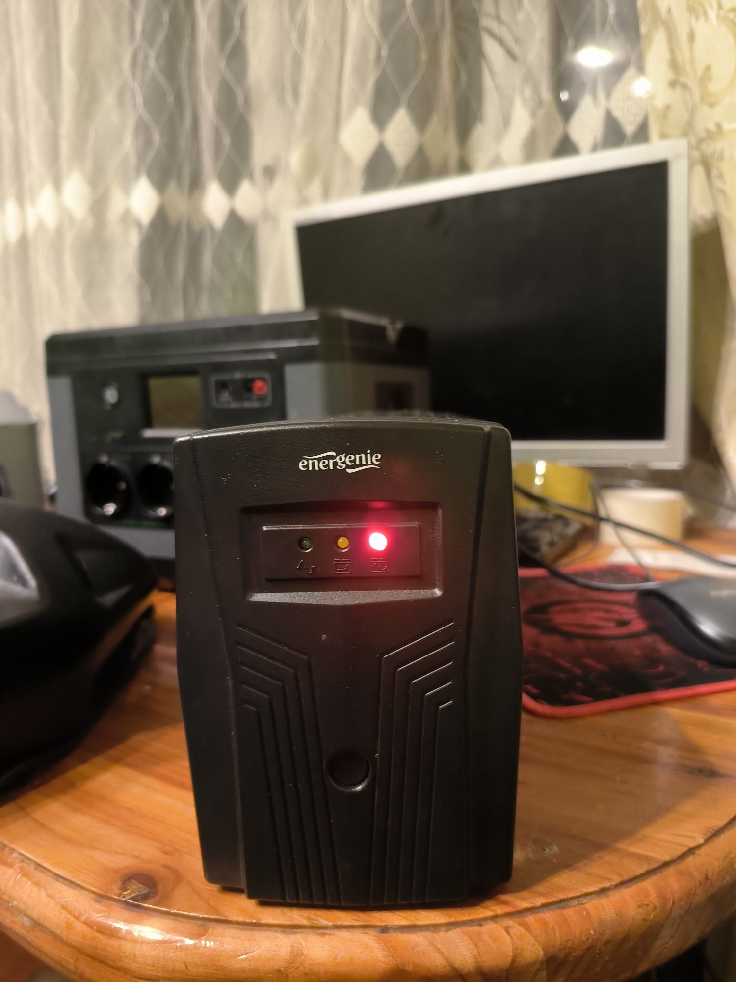 Ups  EnerGenie Basic 650 VA (EG-UPS-B650)