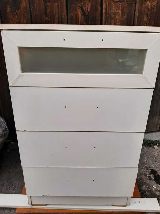 Szafka niska nocna na buty komoda biała łazienkowa witryna sztulady