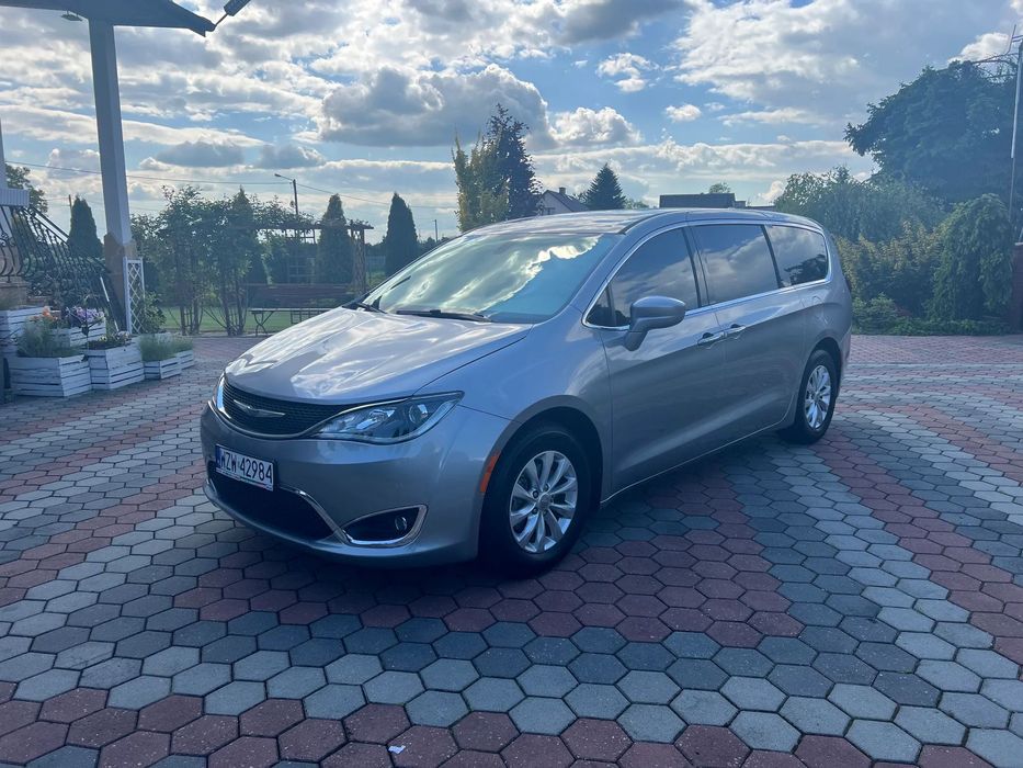 Chrysler Pacifica 2018/Wersja 8-osobowa/Car Play/Faktura Vat 23%/Mały przebieg/