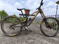 Bicicleta Downhill 27.5 Nukeproof