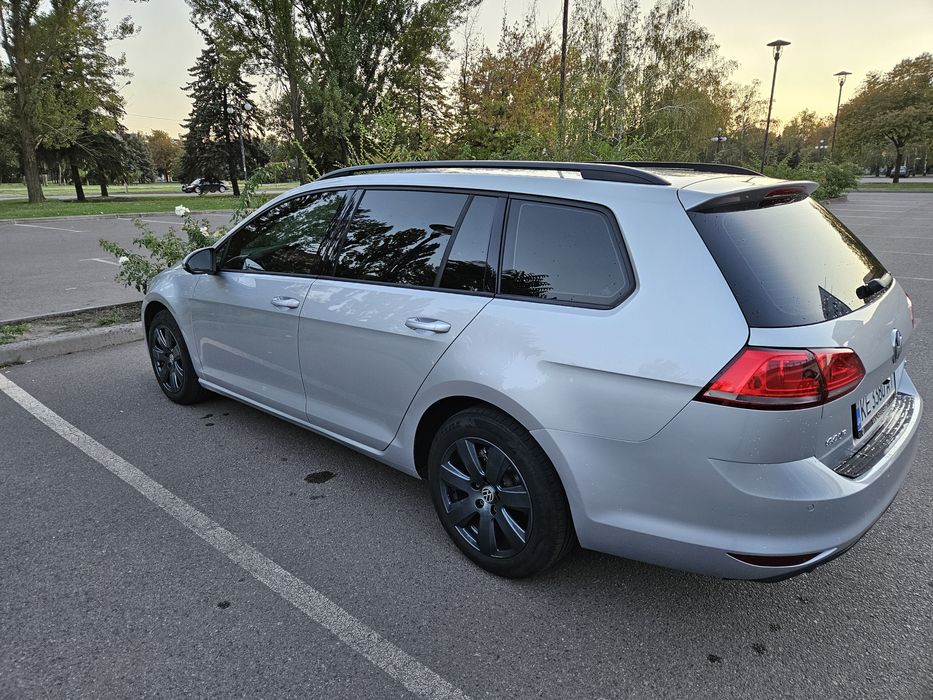 Продам Volkswagen Golf VII
