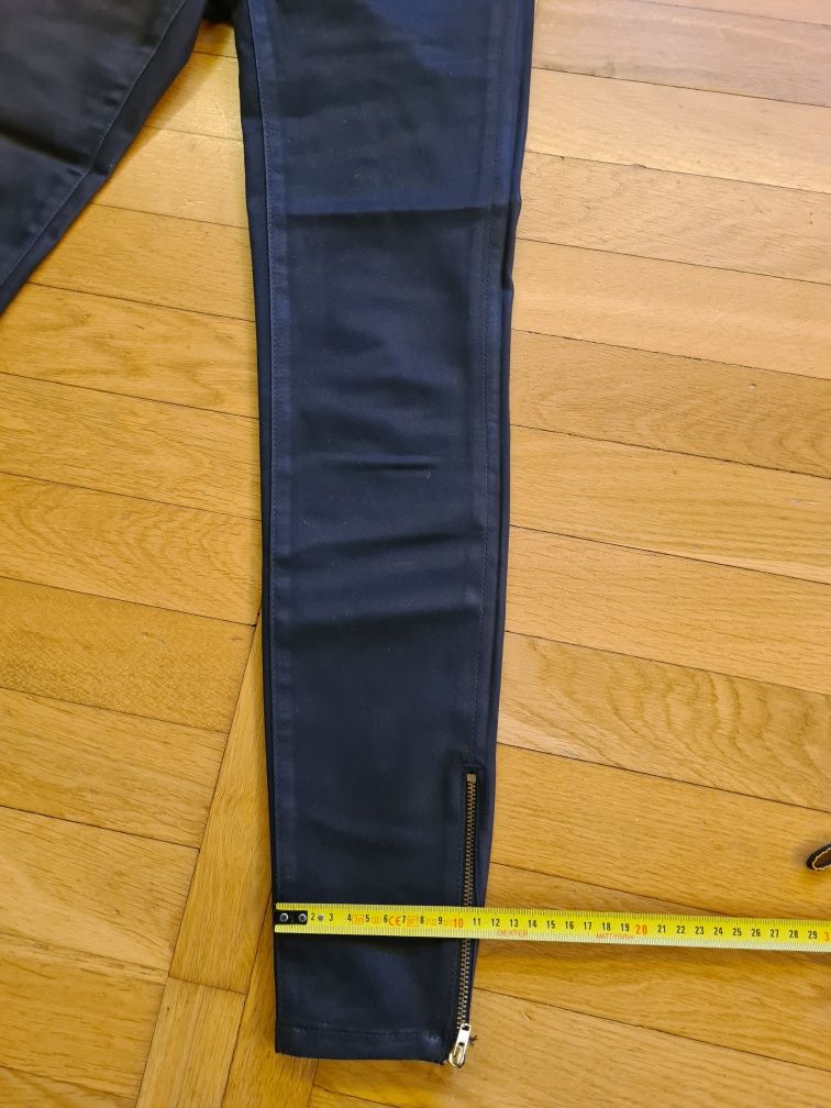 Eleganckie woskowane czarne rurki Zara rozmiar XS/S