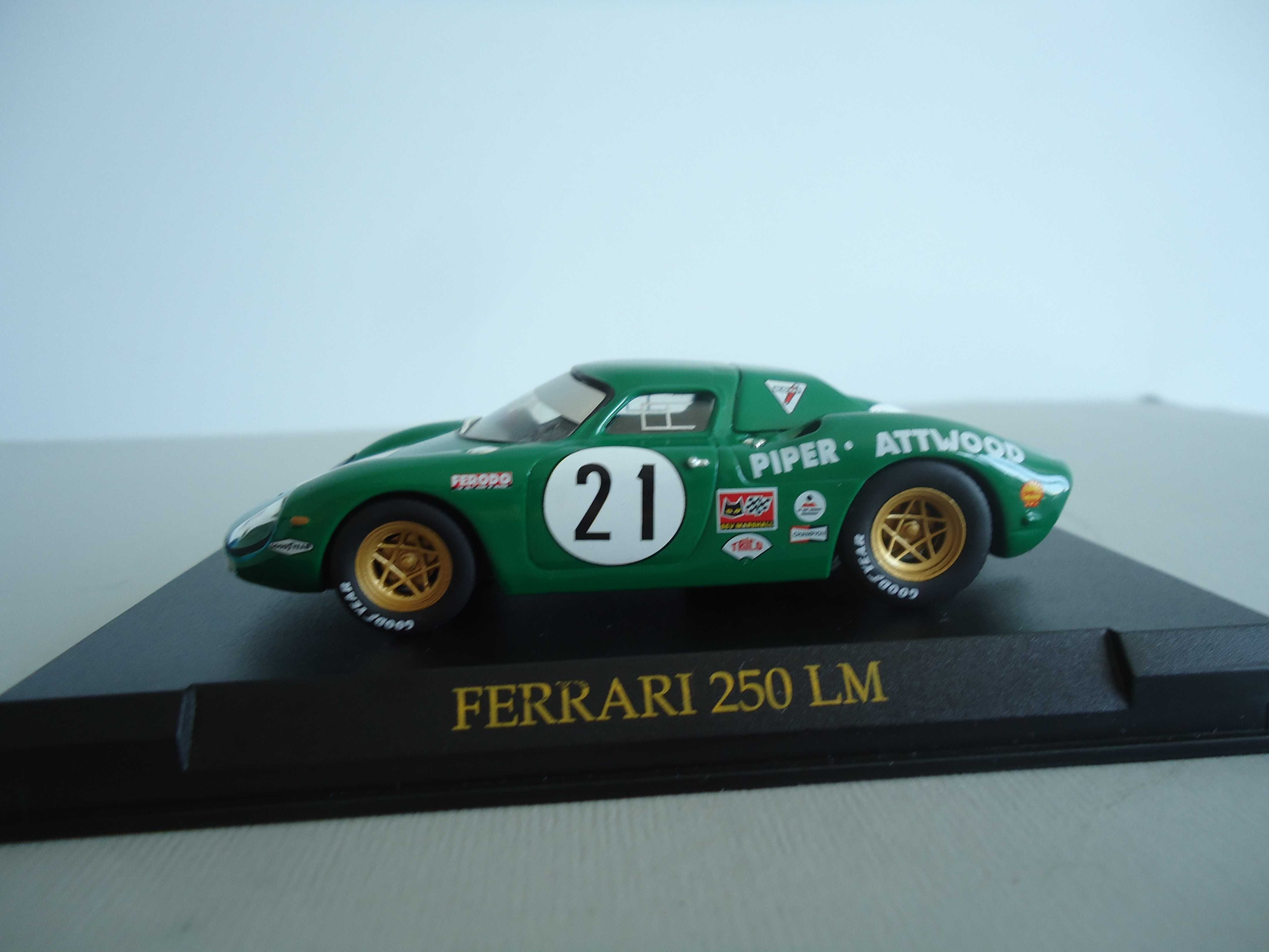 Ferrari Р4, Ferrari 250LM,  2шт модель игрушка 1:43, ссср