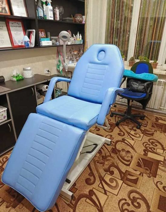 Кушетка косметологическая на гидравлике