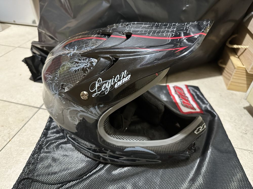 ONE THE LEGION capacete carbono