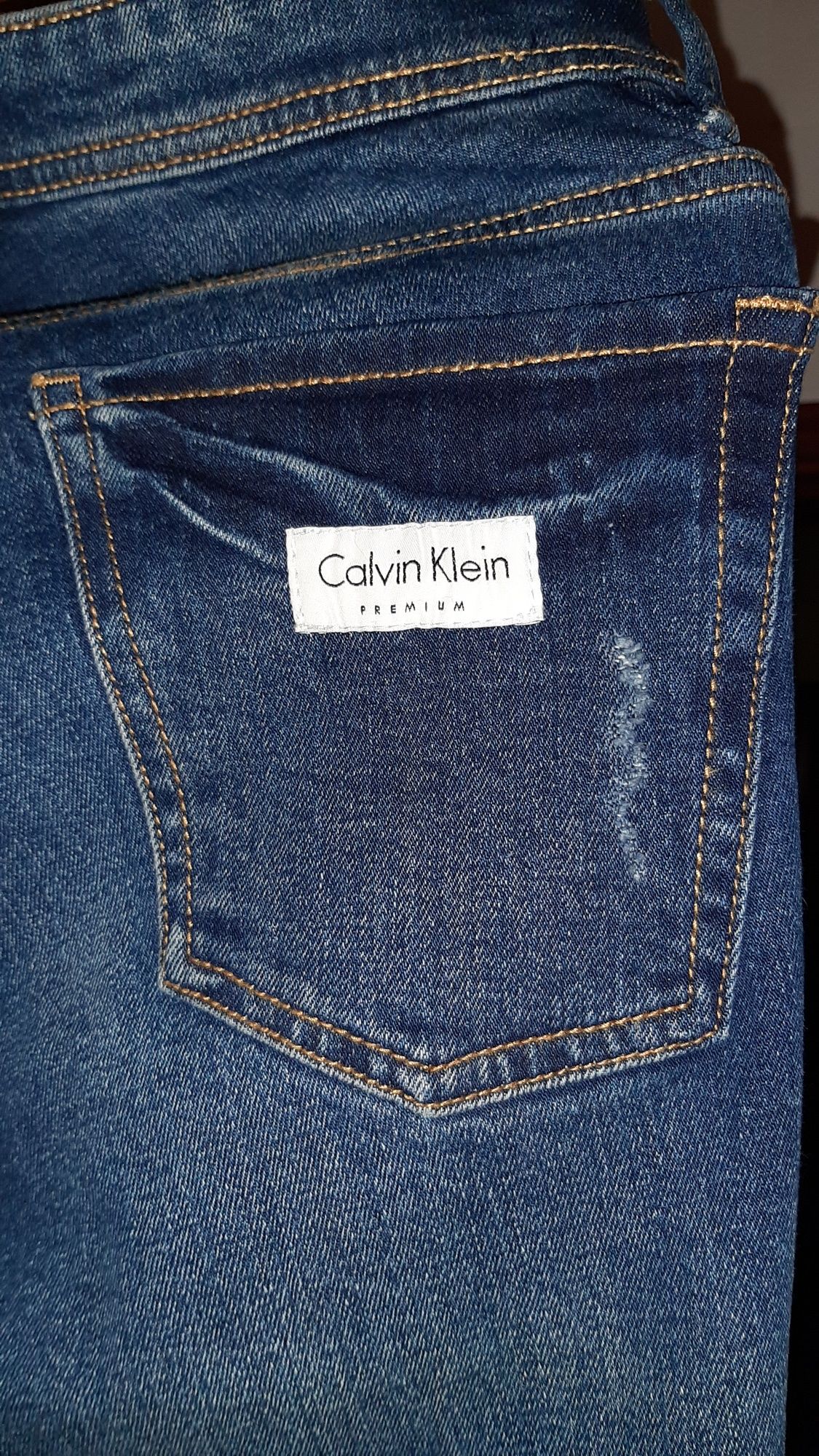 Vendo calças calvin Klein, Armani e levis