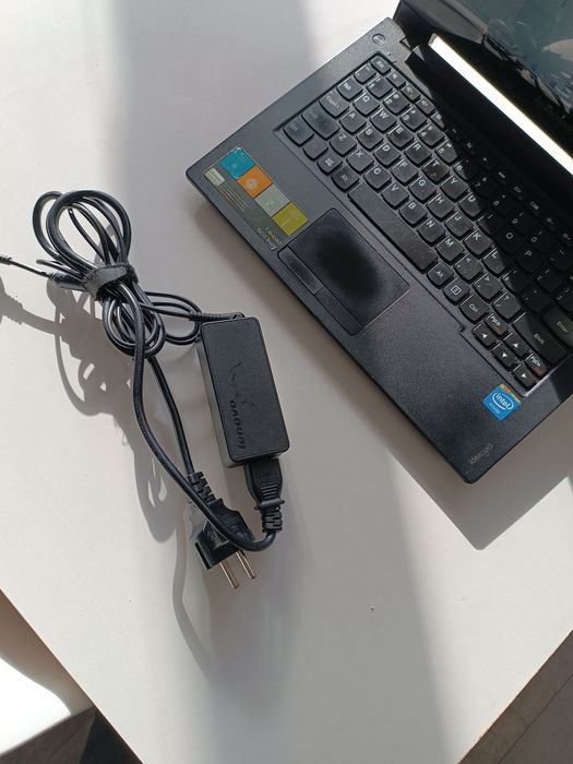 Lenovo Ideapad s210 Touch