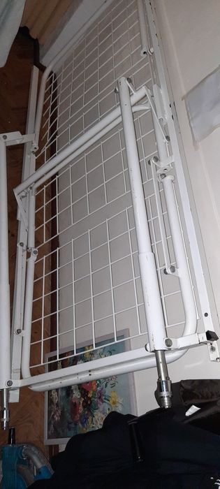 Cama ortopédica e cadeira para duche