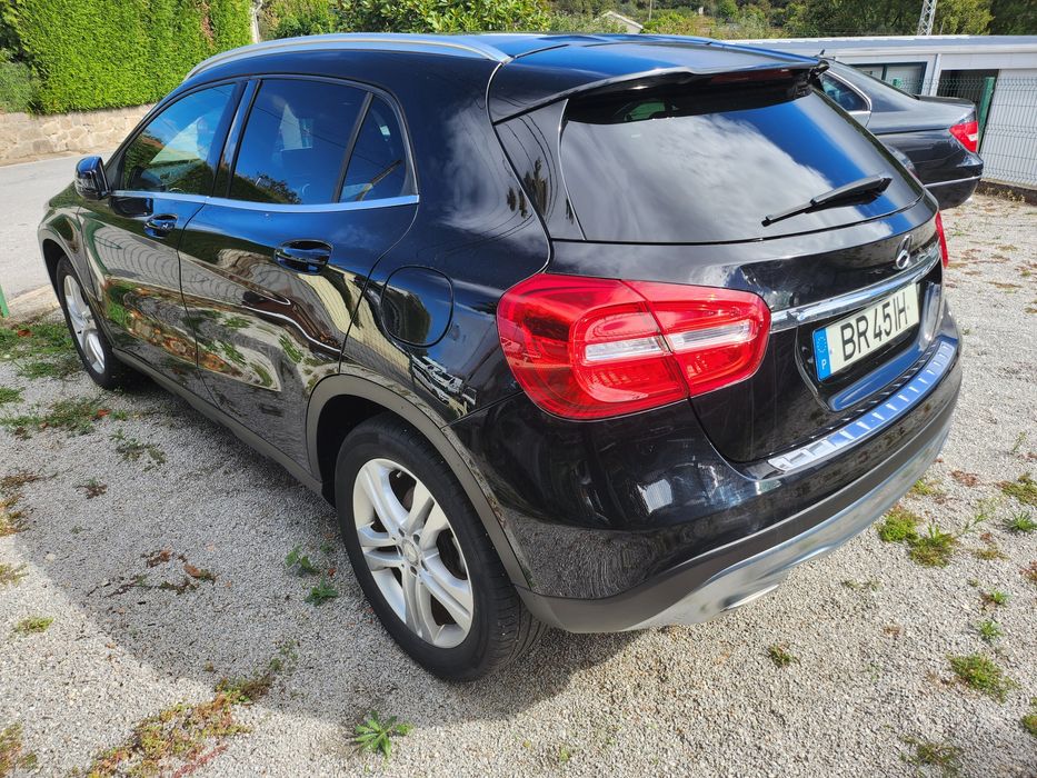 Mercedes-Benz GLA 180 (CDI) d Style C/ Teto Panoramico