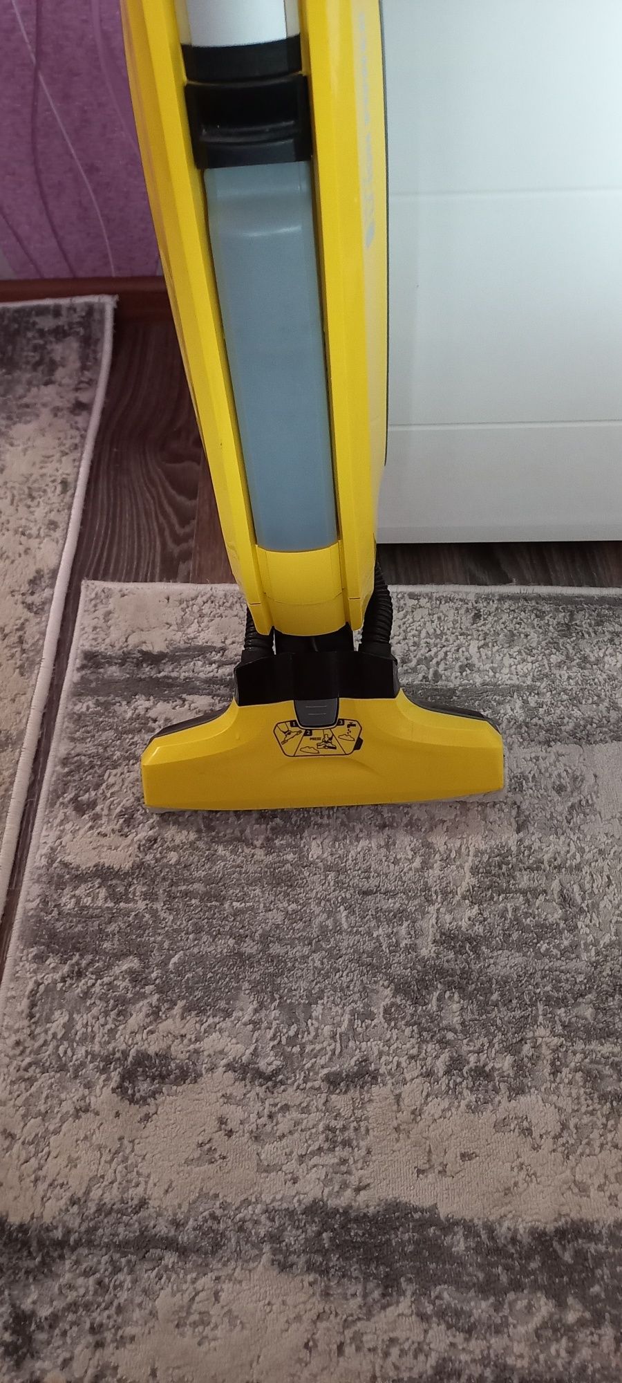 Продам пилесос миющий  KARCHER