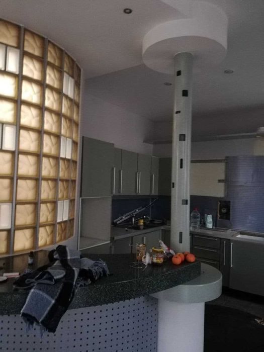Продаж 2-к квартири 138,8 м2 Київ, вул.В. Васильківська 18  280000$