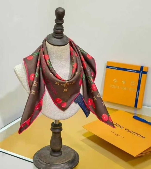 Chusta z wiśniami LV x Takashi Murakami,