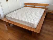 Cama de Casal em Pinho + Colchão